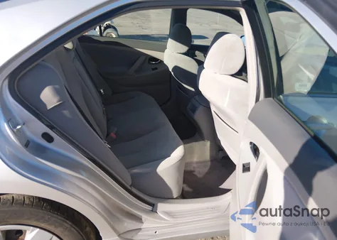 2009 Toyota Camry Le z USA, uszkodzony, nr VIN 4T1BE46K09U358677